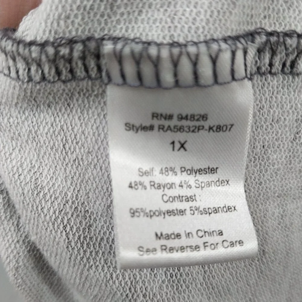 3244 Size XL No Frills Upcycled Sweat Shirt With Quilted Flower Insert. - Picture 8 of 8